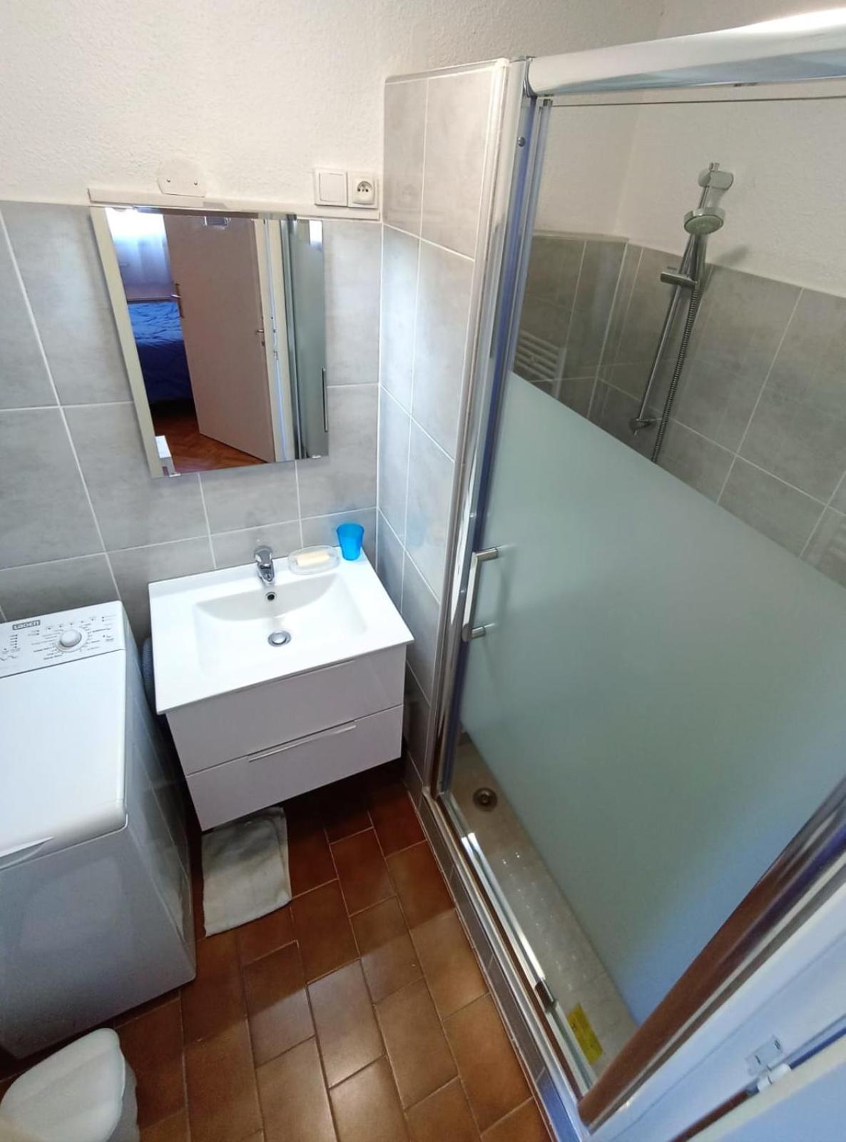 אמבראן Apartment T2 Sleeping Corner 45 Places Beautiful View With Balcony מראה חיצוני תמונה